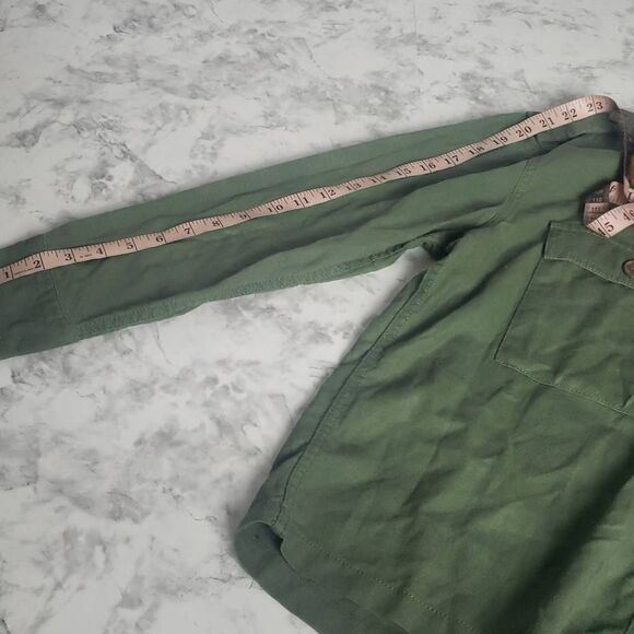 Time and Tru Green Button Down Longsleeve Top - Picture 10 of 12